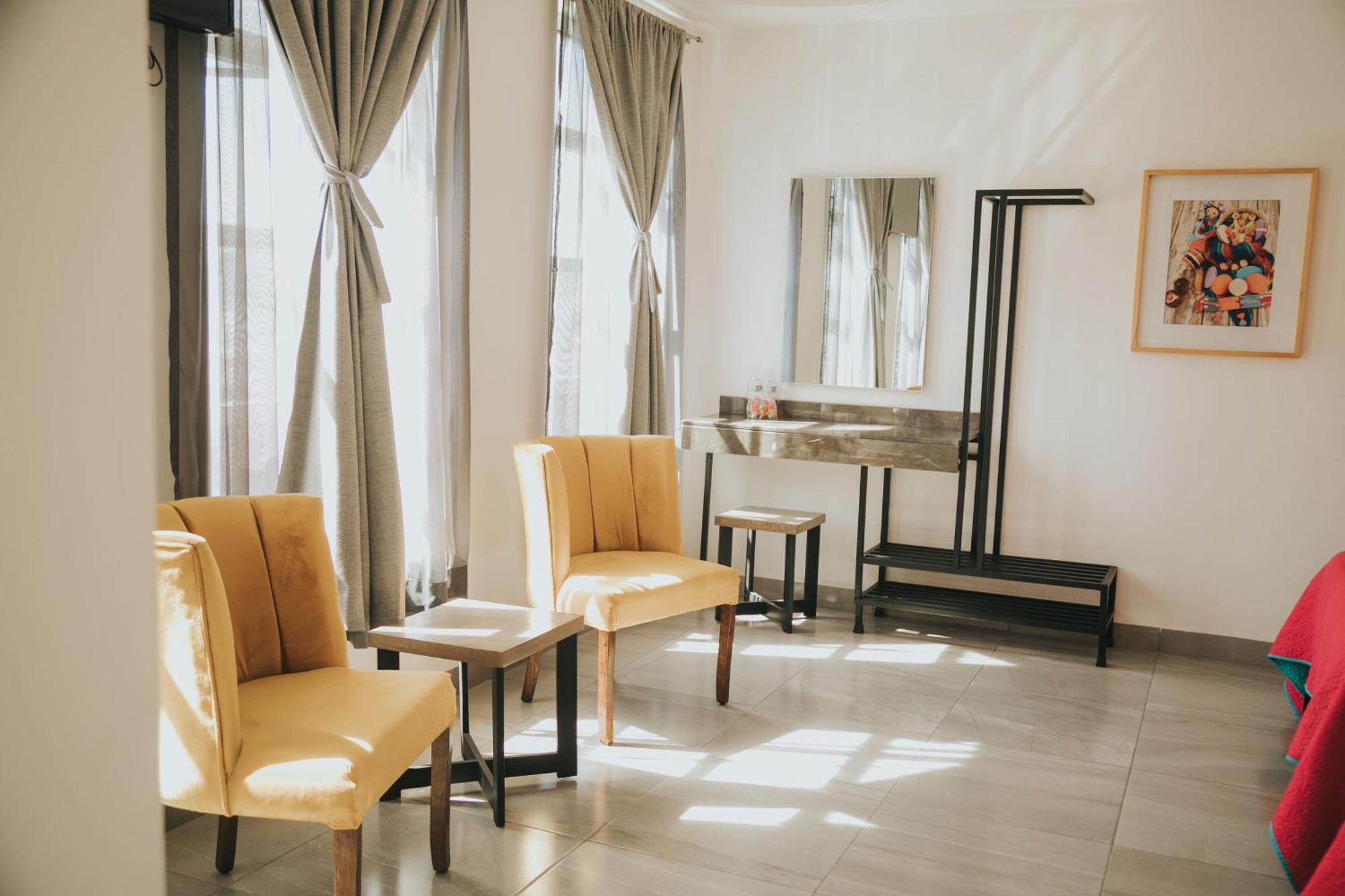 Mci Hotel Сан Хуан де лос Лагос Екстериор снимка