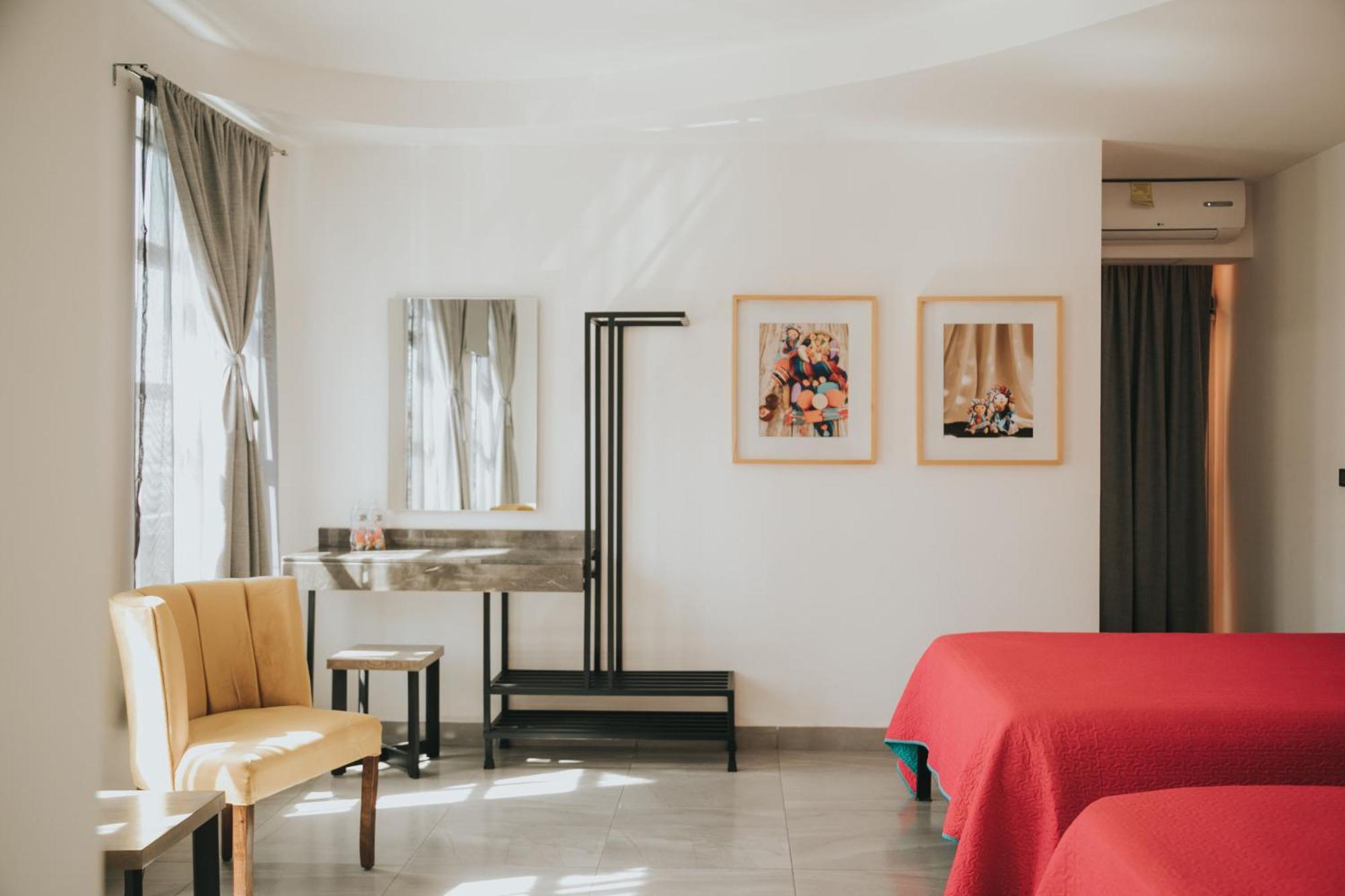 Mci Hotel Сан Хуан де лос Лагос Екстериор снимка